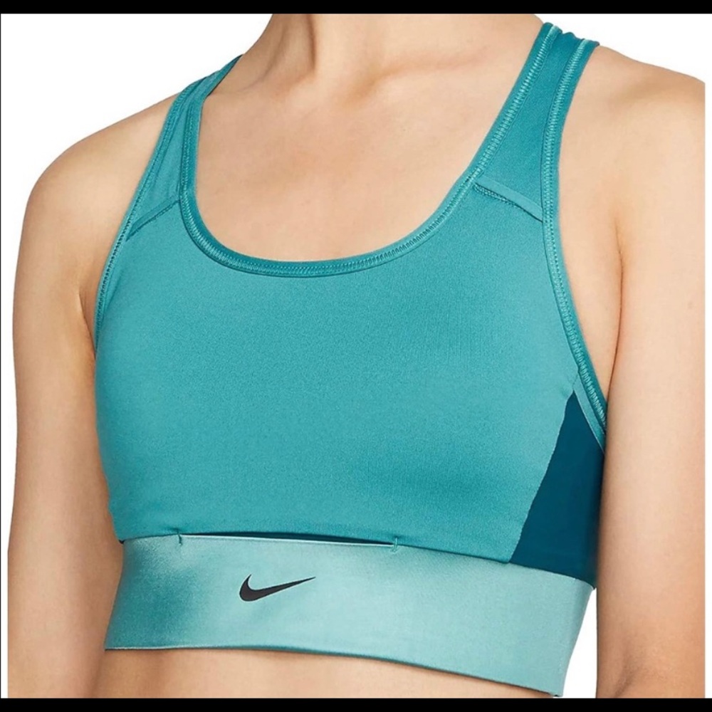 NWOT Nike Women’s Swoosh Pocket Bra, Sz Small